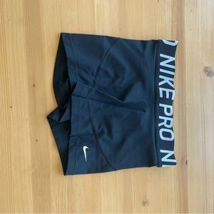 nike pro spandex shorts size medium